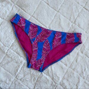 Vineyard Vines | Pink and Navy Palm Classic Bikini Bottoms | Size Medium